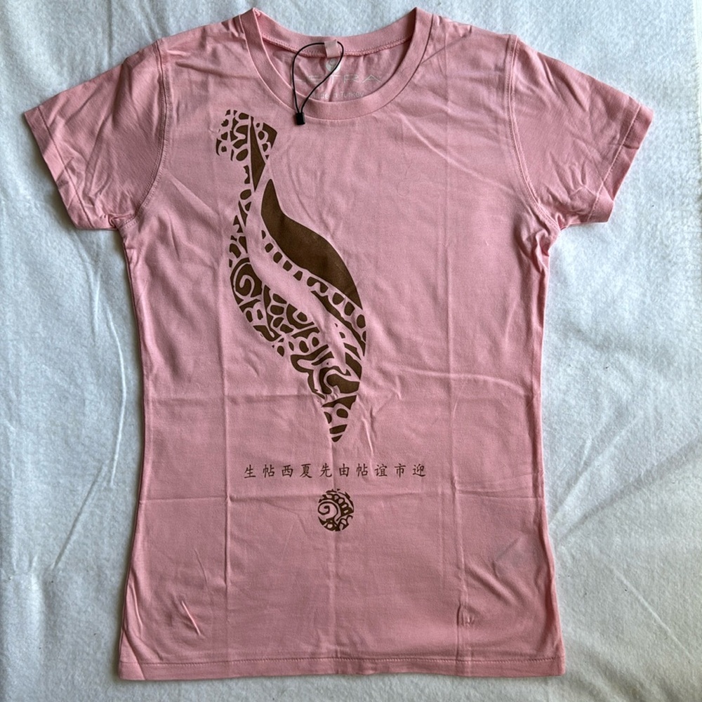 Brand new with tags black arabic style pretty pink tshirt tshirt